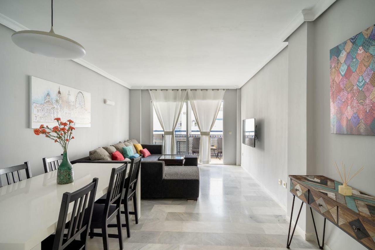 Arcos Beach Infostays - Free Parking Malaga Bagian luar foto