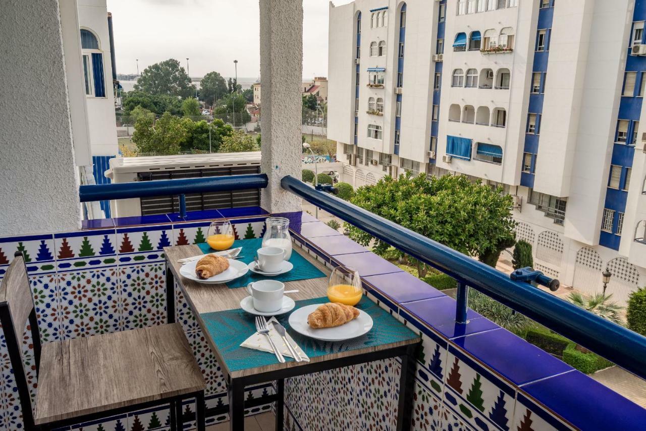 Arcos Beach Infostays - Free Parking Malaga Bagian luar foto